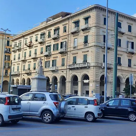Ferry House Two Apartman La Spezia